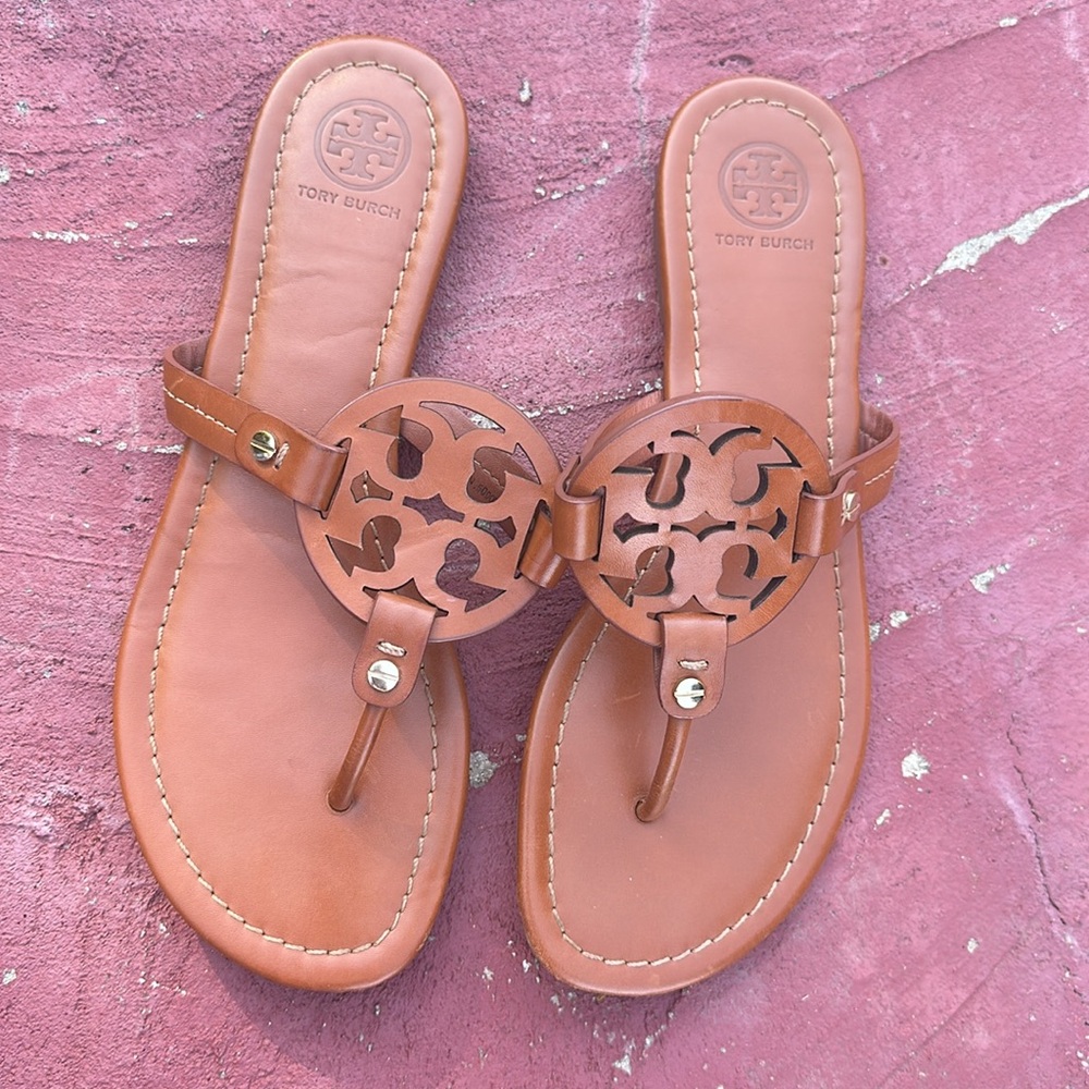 Tory burch miller flip flop sandals